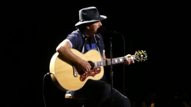 Pearl Jam prestam homenagem ao Boss Bruce Springsteen após ameaça de Trump