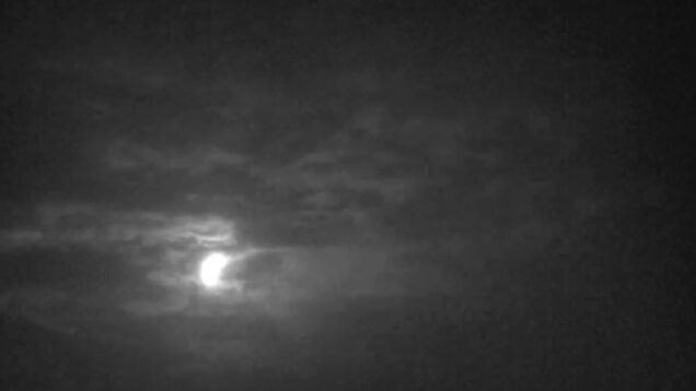 Vulcão Klyuchevskoy entra em erupção após poderoso sismo de 8,8 na Rússia