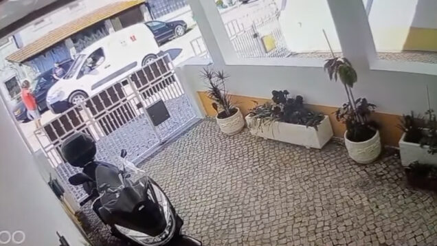 Ex-árbitro e candidato do PS desentende-se com um morador