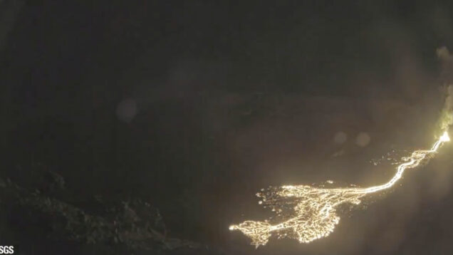 Vulcão Kilauea entra em erupção e imagens impressionam no Hawai