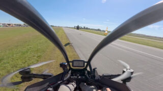 Carros voadores ganham velocidade em corrida histórica da Jetson 1