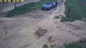 Dono de Porsche denuncia roubo mas é traído por câmara de segurança que registou a verdade