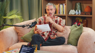 Cláudio Ramos recria viral do ar condicionado e revela telefonema da administração