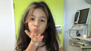 Menina de 9 anos com doença rara consegue transplante de medula graças a dador italiano