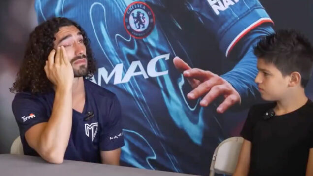 Cucurella emociona-se ao falar do filho com autismo