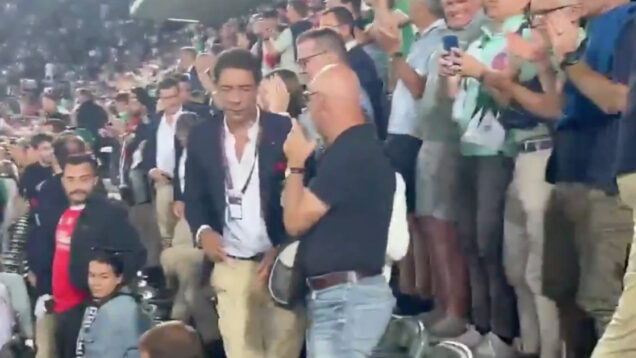Rui Costa saiu a correr, tropeçou e quase caiu após a derrota do Benfica na Suíça