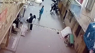 Câmara regista momento em que homem salva criança durante queda do segundo andar