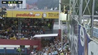 adeptos-abanam-bancada-no-brasil-e-jogo-e-interrompido-por-operador-de-camara-fi